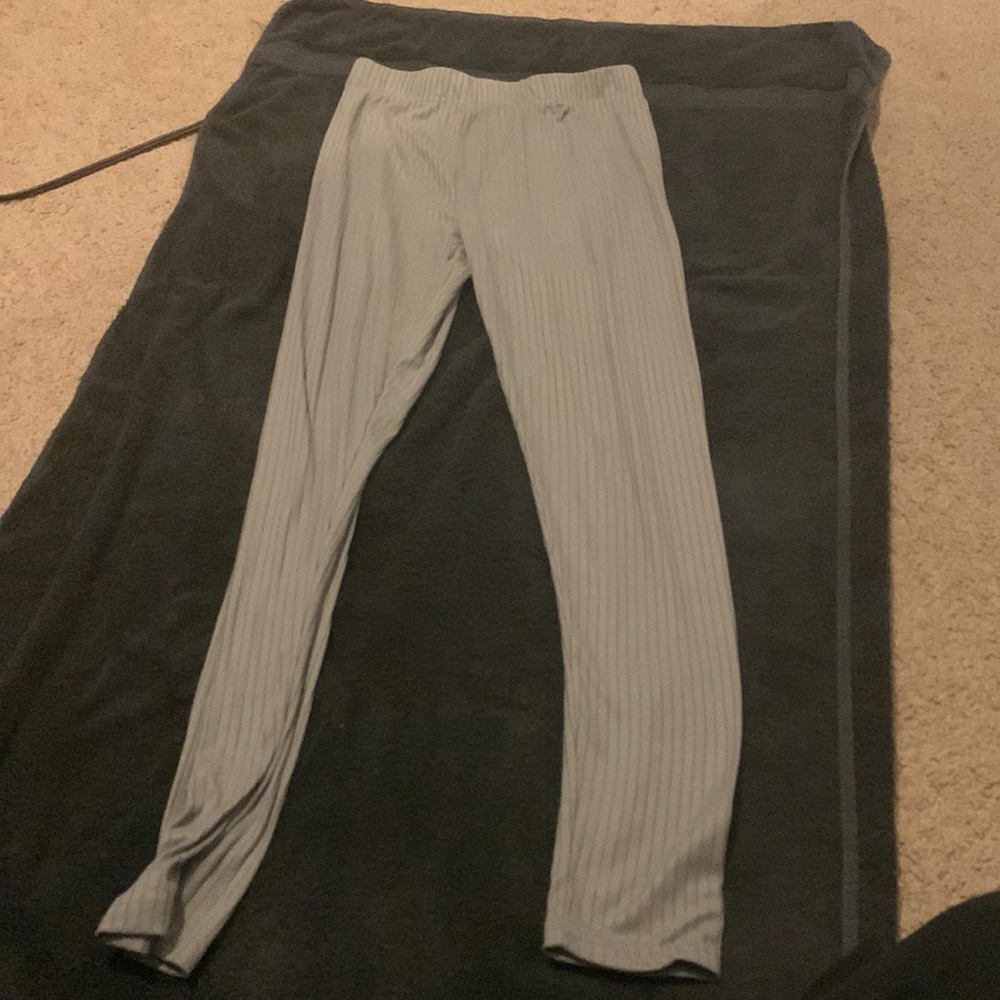 Leggings from 5 below too small